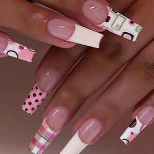 24pc Press On Nail Set from the Nail Bar 💅